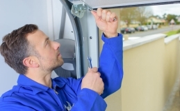 Reasons To Have Your Garage Door Installed & Repaired By A Professional